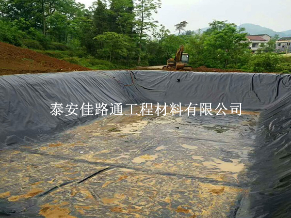 養(yǎng)殖防滲膜在鋪設施工中會遇到哪些問題呢？