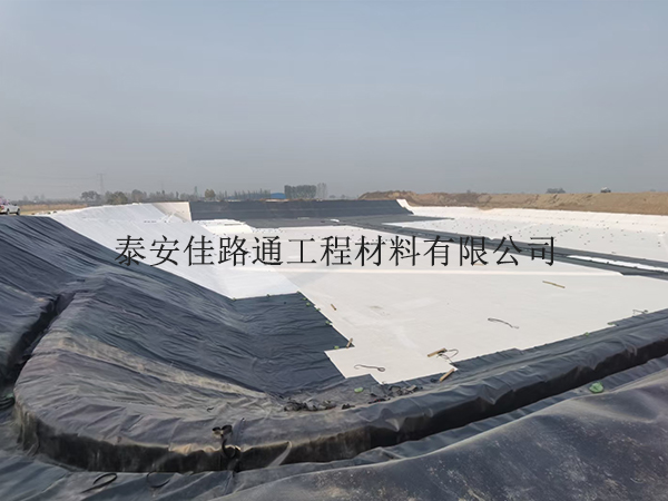 購(gòu)買水產(chǎn)養(yǎng)殖防滲膜前需要注意哪些方面？