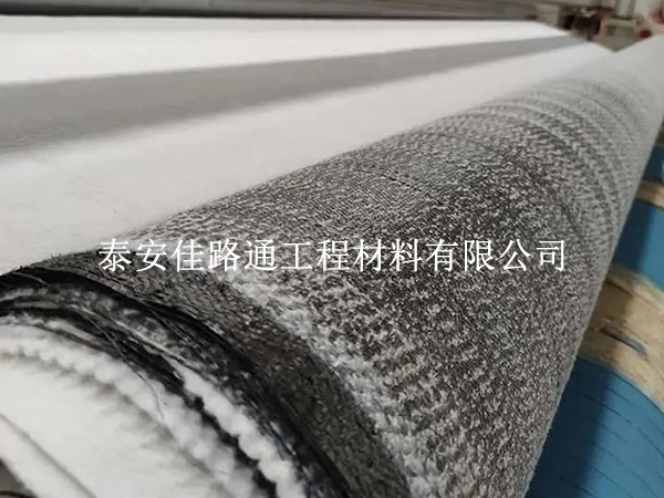 膨潤(rùn)土防水毯施工細(xì)節(jié)技巧：精準(zhǔn)鋪設(shè)，滴水不漏的藝術(shù)