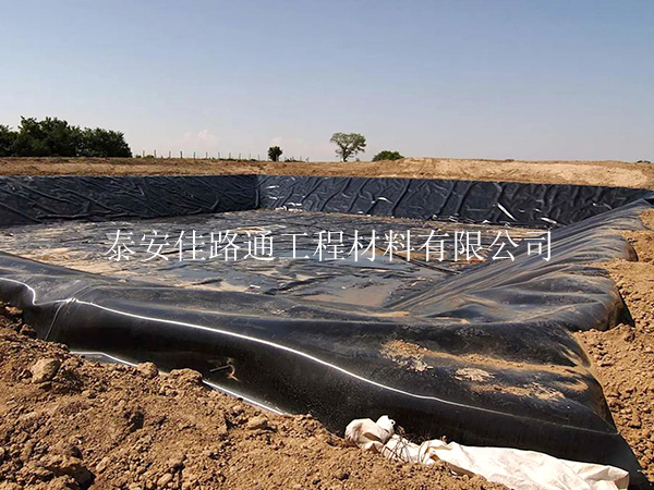 污水池防滲膜滑坡頻發(fā)？5 個解決方案 + 預(yù)防要點全掌握